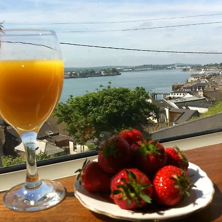 Ardeen Bed & Breakfast 2*